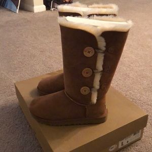 UGG Bailey Button Triplet